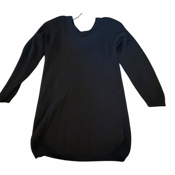 Elegant Black Embellished Midi Dress - Picture 6 of 8